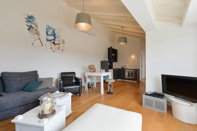 Avino Apartament *